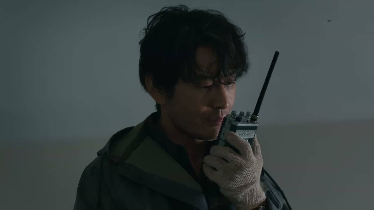 我跟李镇长在太平间呢