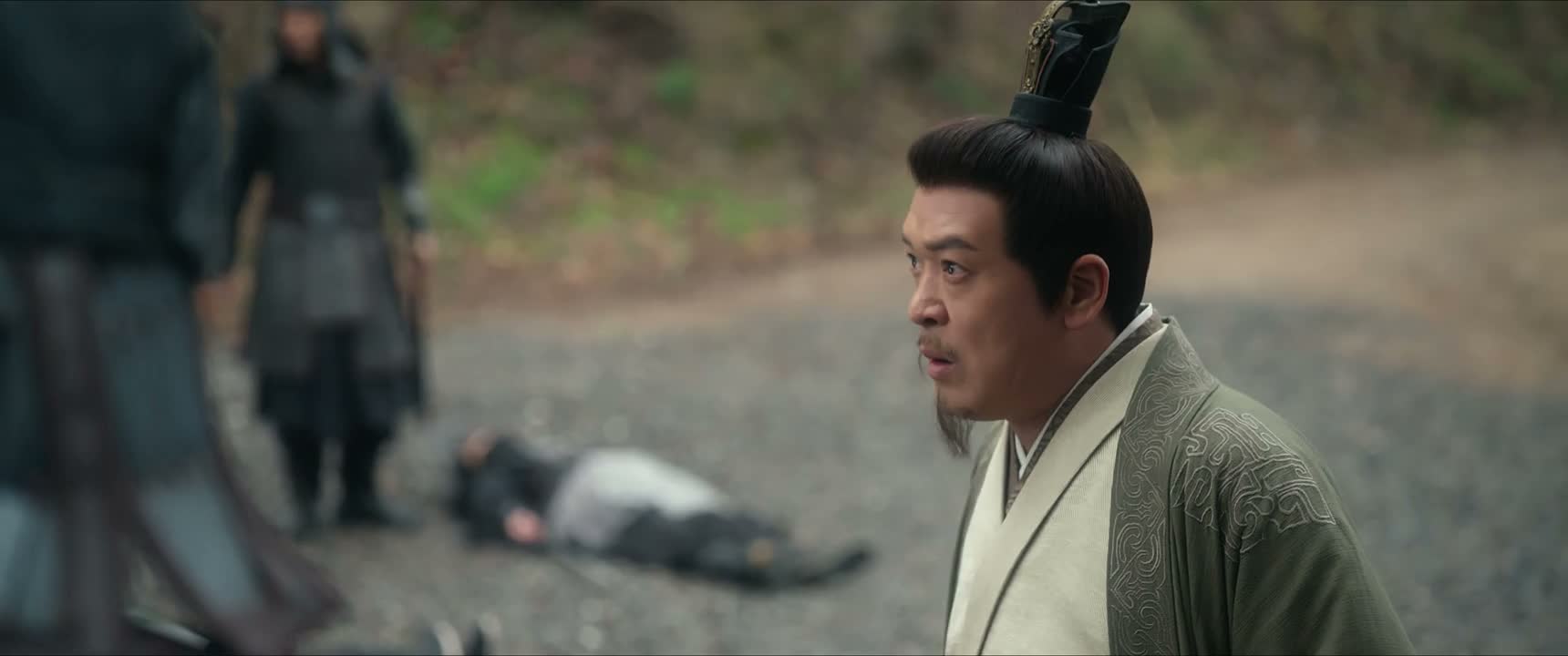 上 一个不留 是