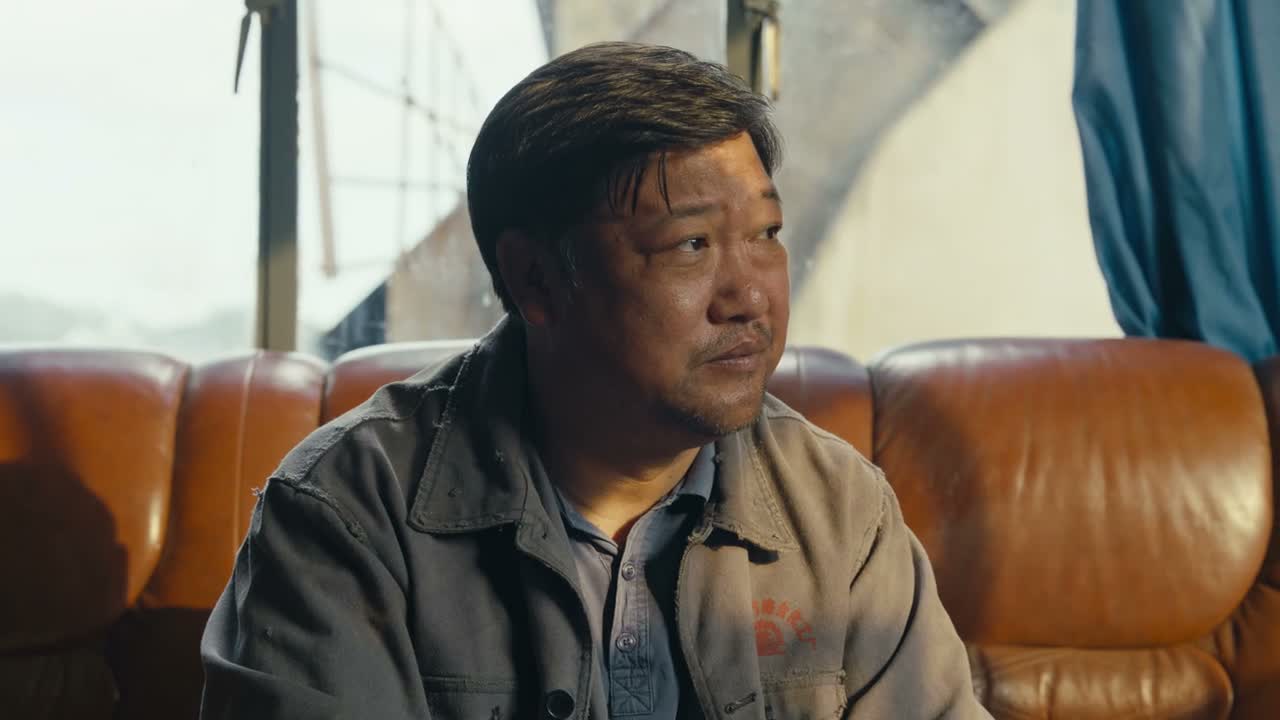 弄得跟一家人似的