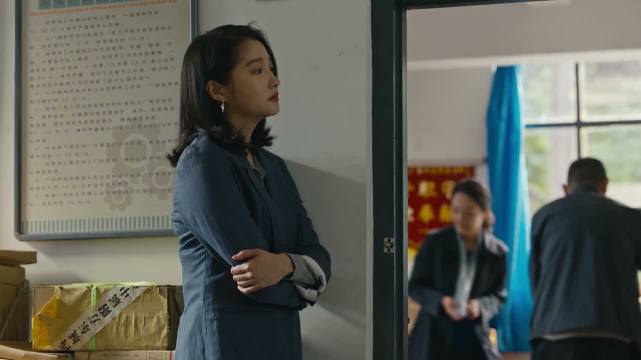 咱俩就在这儿 凑合一吃就完了