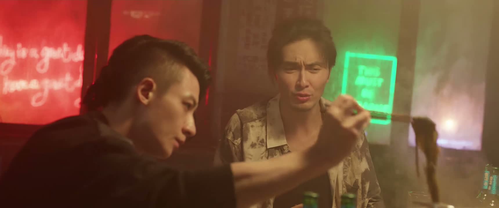 还能有谁 动动你的脑子想一想