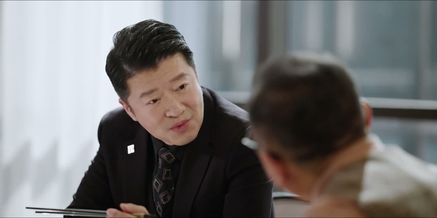 凭咱俩的交情啊