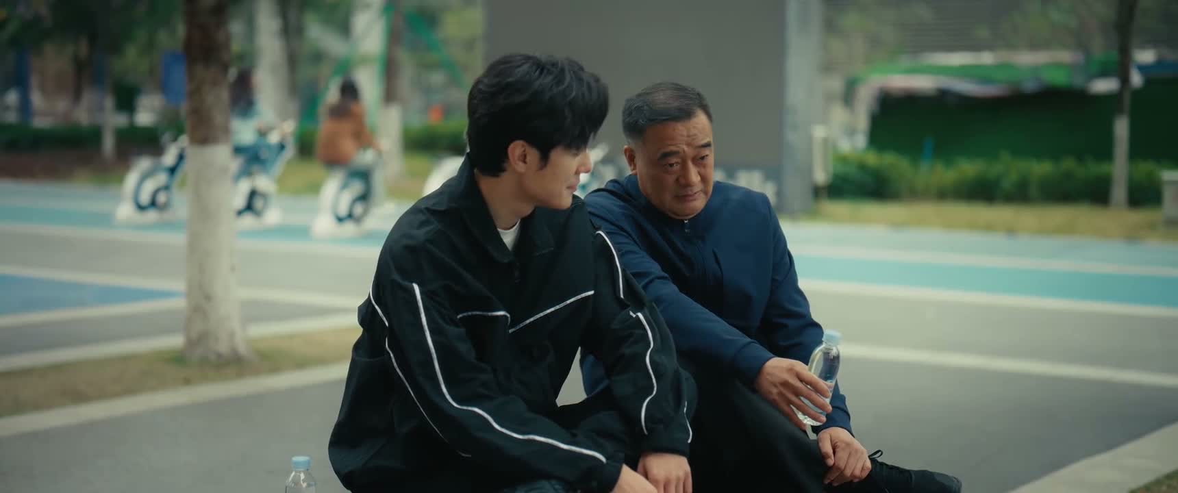 我见赵玫的时候 她只是个黄毛丫头
