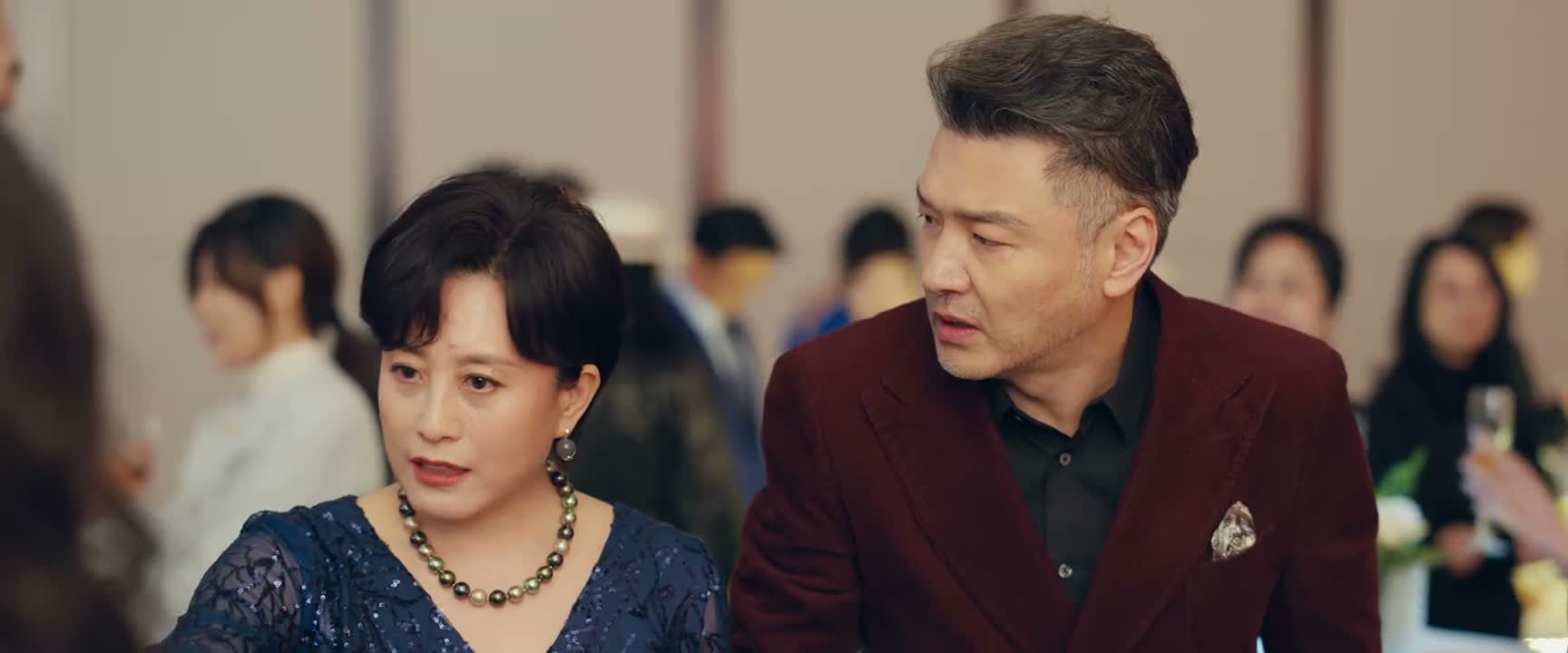 你看 衣服已经弄成这样了
