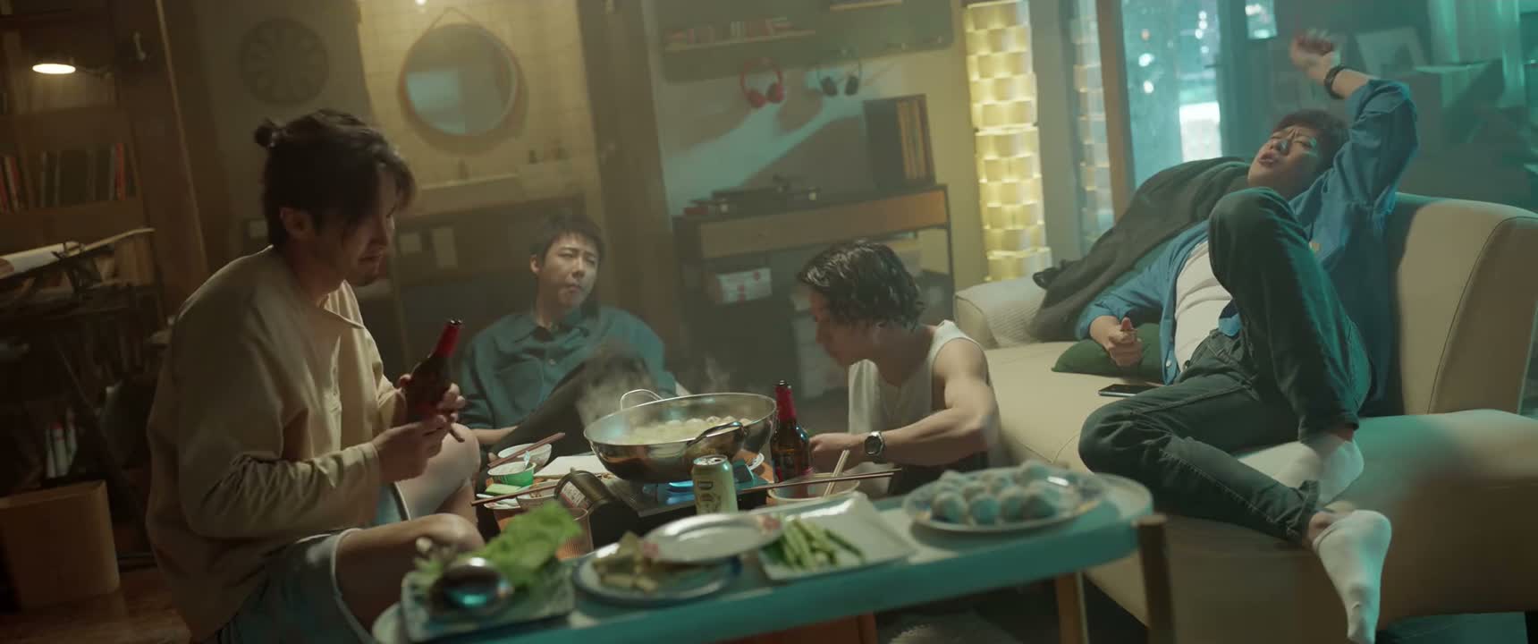 照片满天飞 被人叫小三