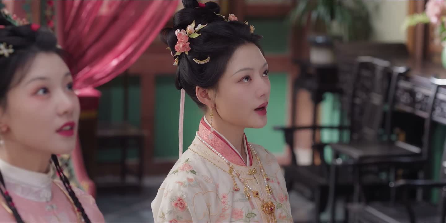 去把我的酒杯 拿过来