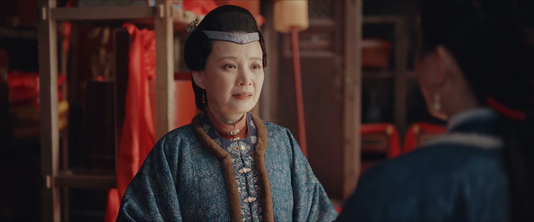 不过俗话说 衣不如旧
