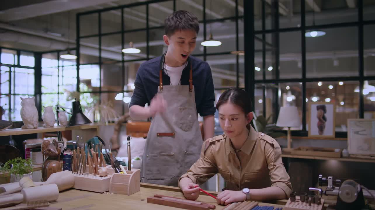 好 我给你冲杯咖啡
