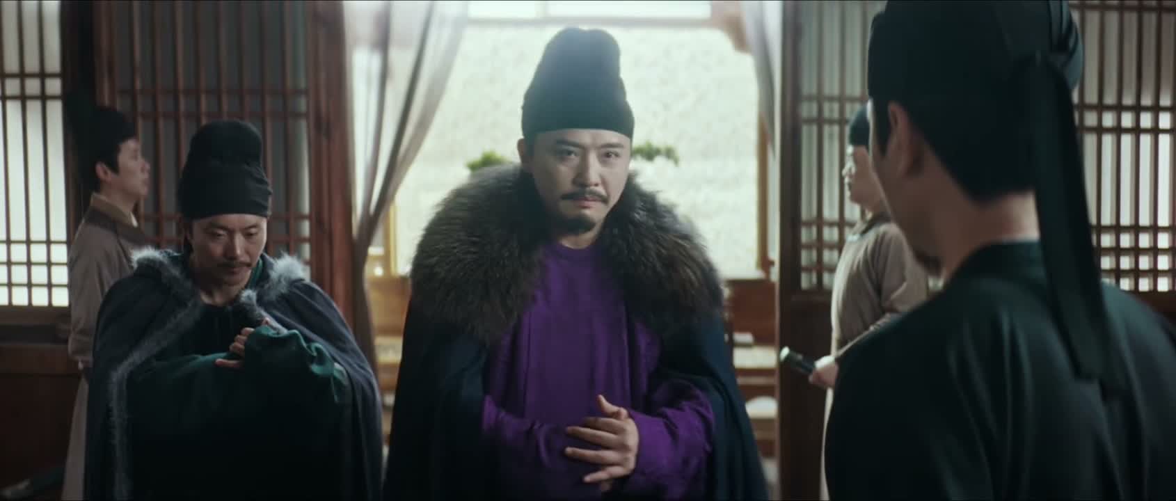 方才下官进来时听闻