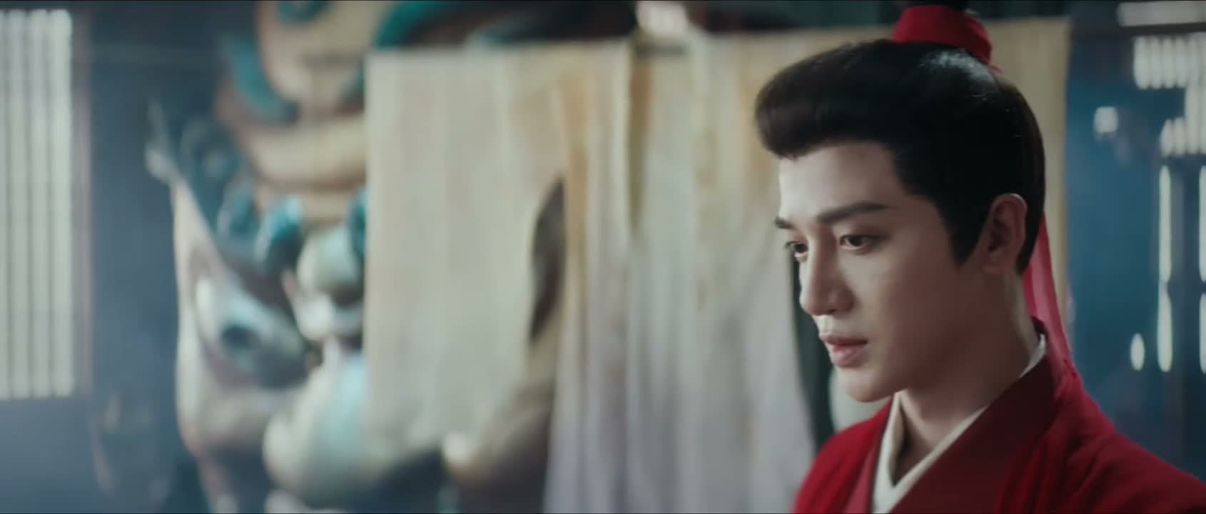 师父近来确是怪异