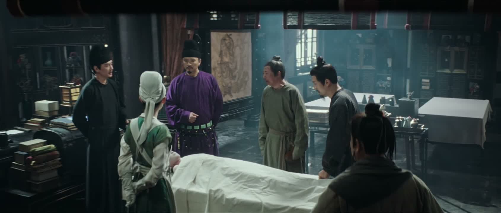 最近她有见过什么人吗