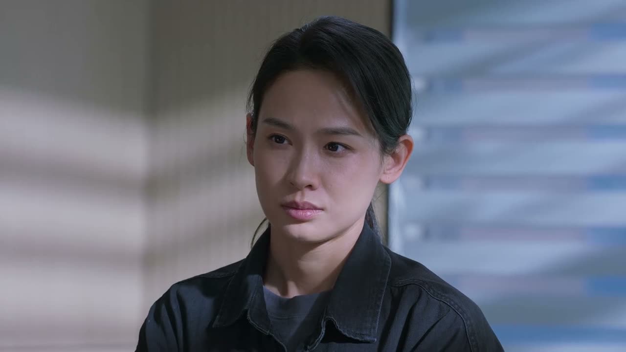 她为什么要把日记本藏起来呢