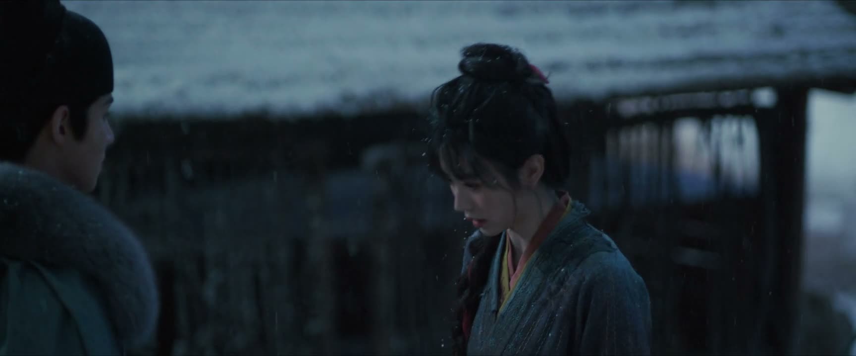 敢问官爷高姓大名