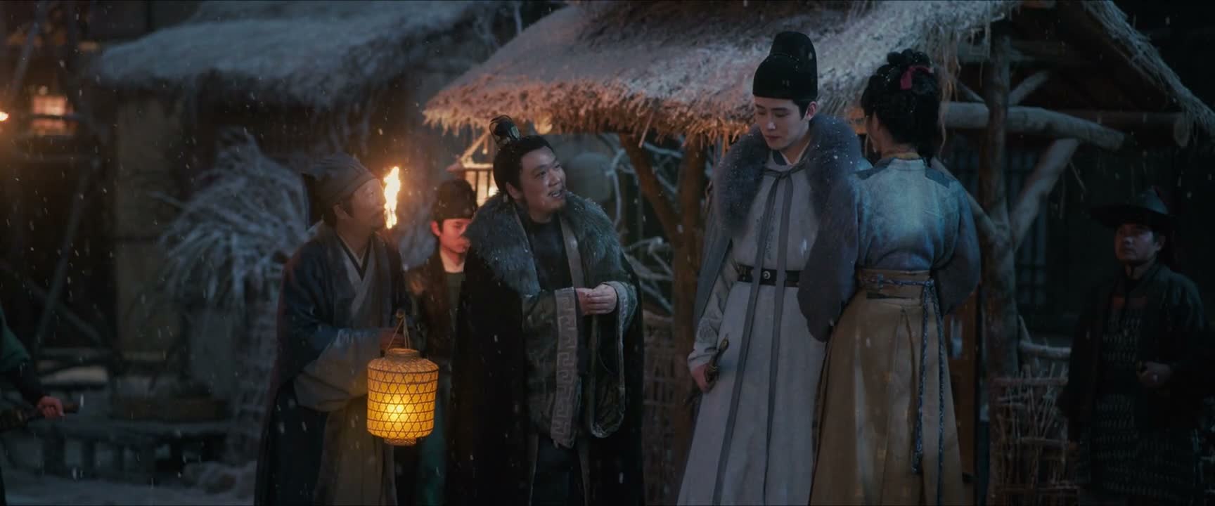 还请李大人先回镇上