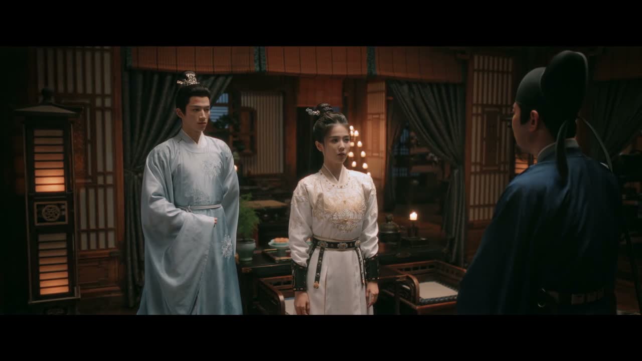 夜路难行 可要小心脚下