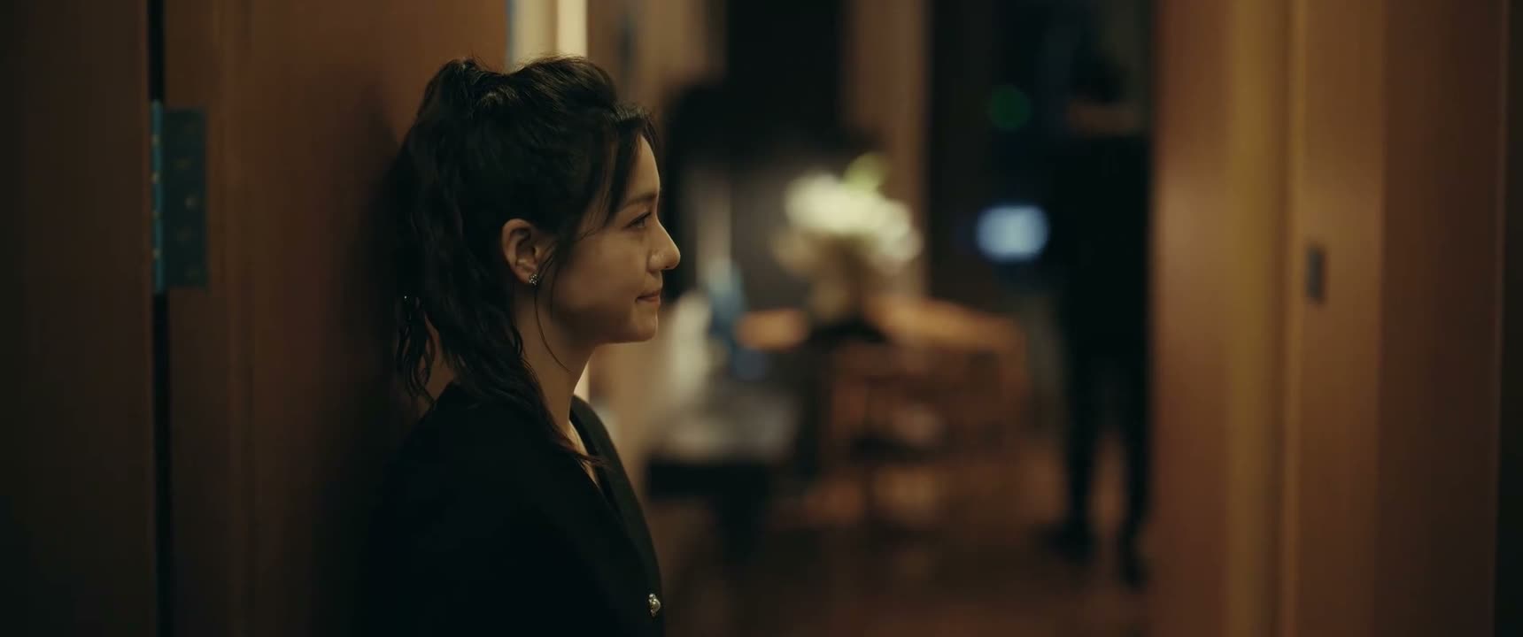 我这让酒店的食堂 给她煮了碗面 她喝醉了吗
