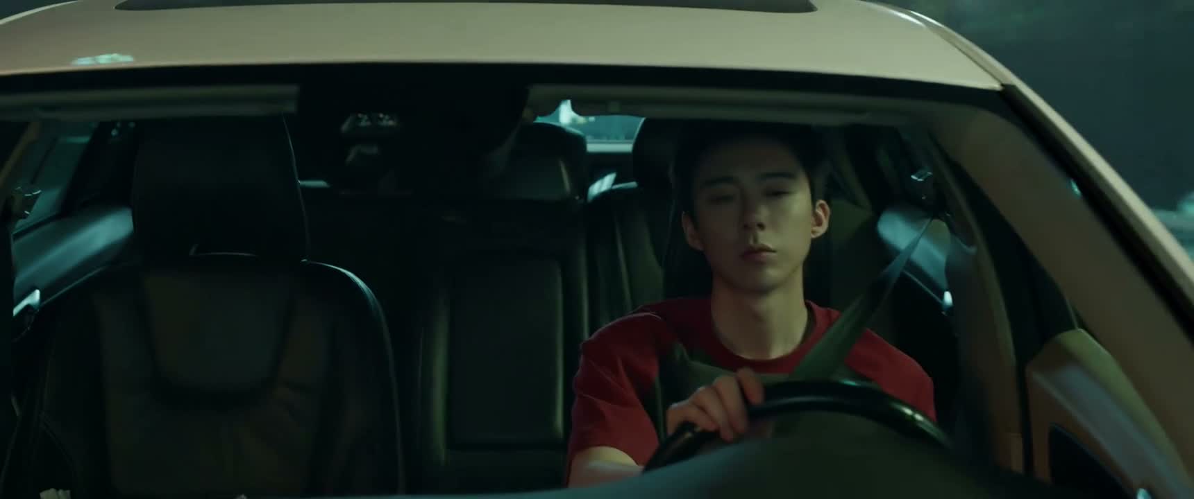 或许那个人不在你身边
