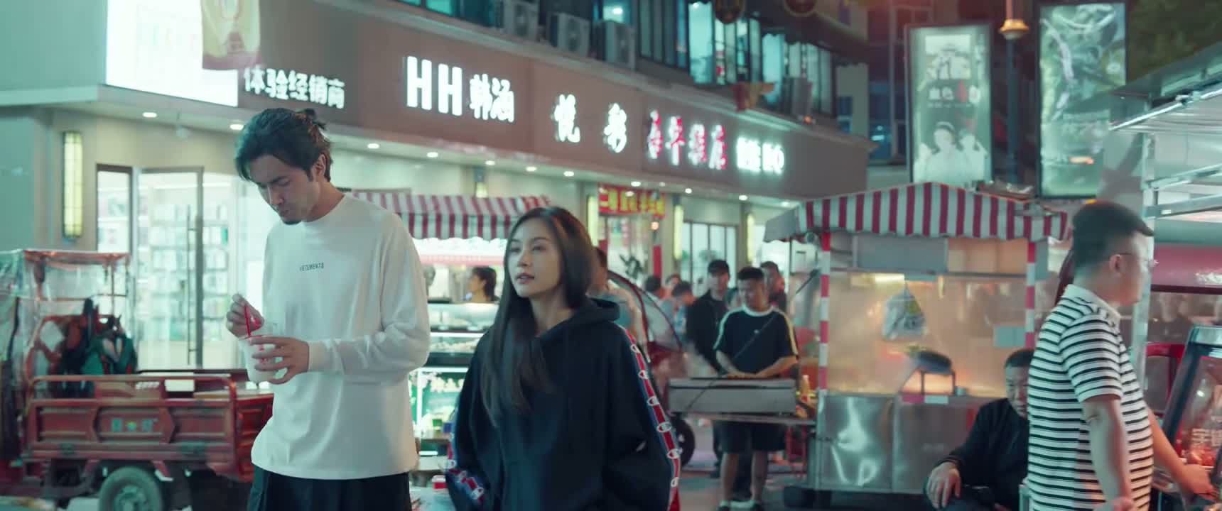你跟小贝认识很多年了吧