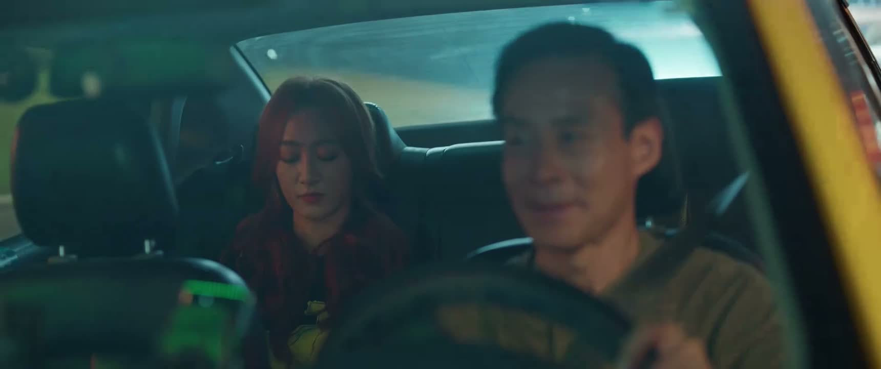 师傅 您这么晚还在开车啊