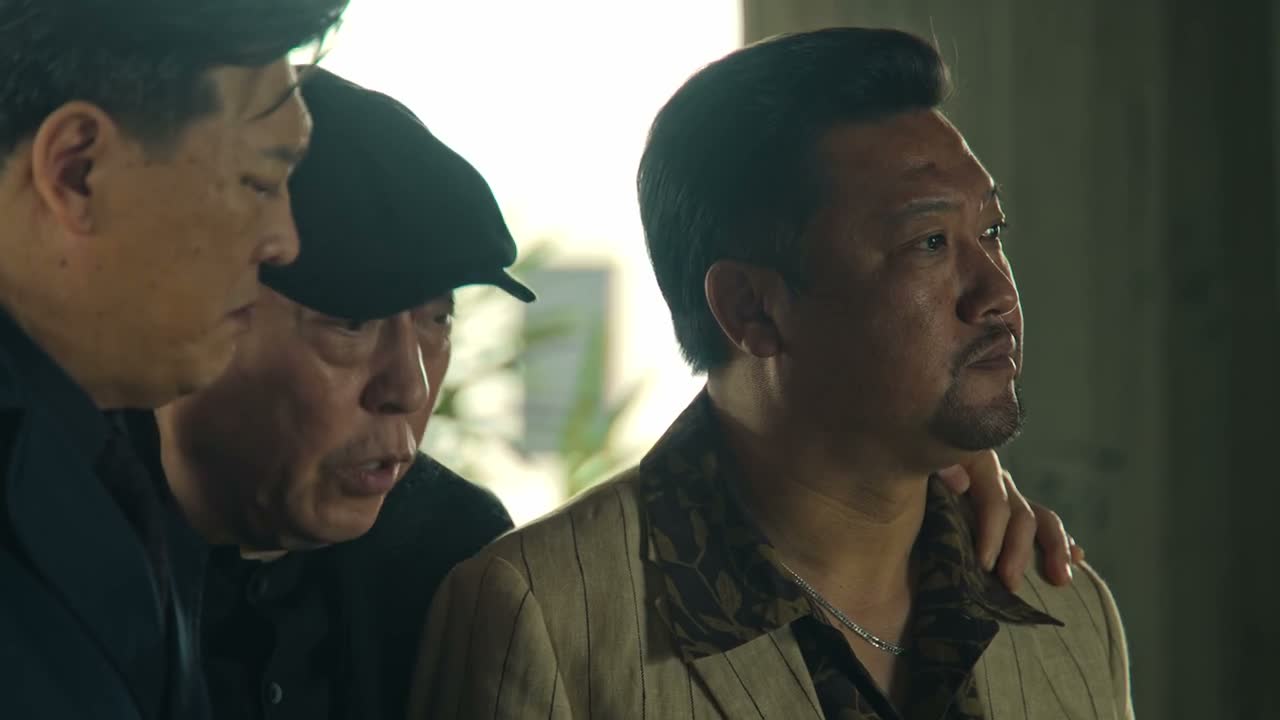 老规矩 你们俩握手言和