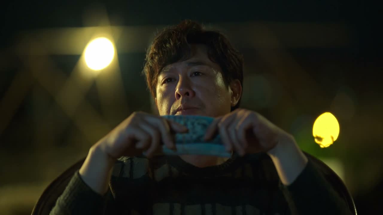 咱们不是三个人 一起去的吗