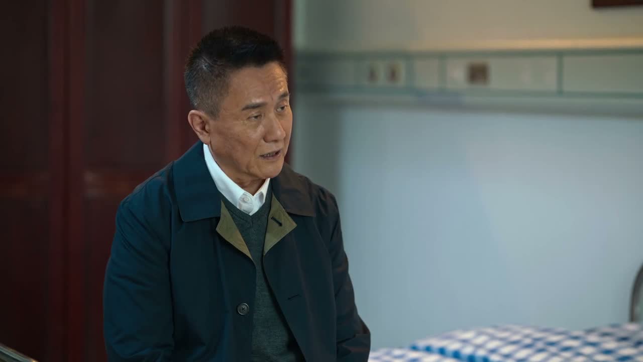 才两边都不敢得罪