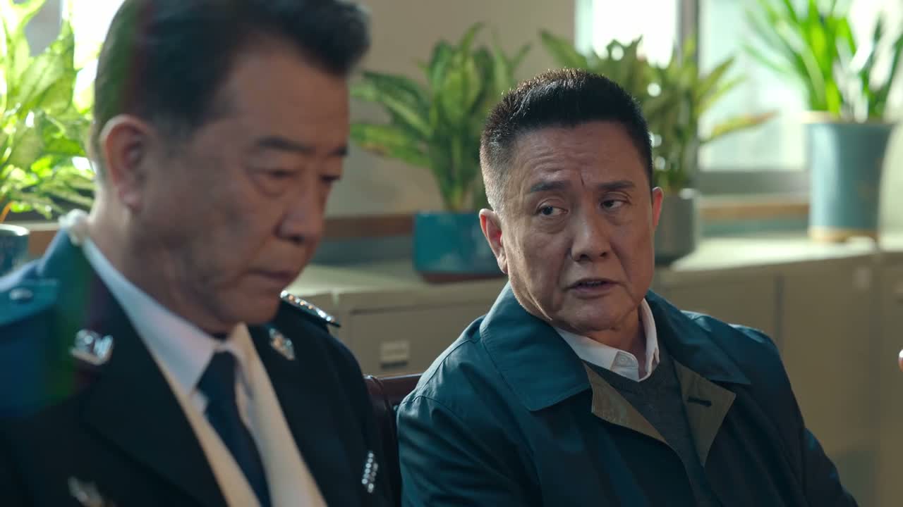 这警察一旦和群众 起冲突