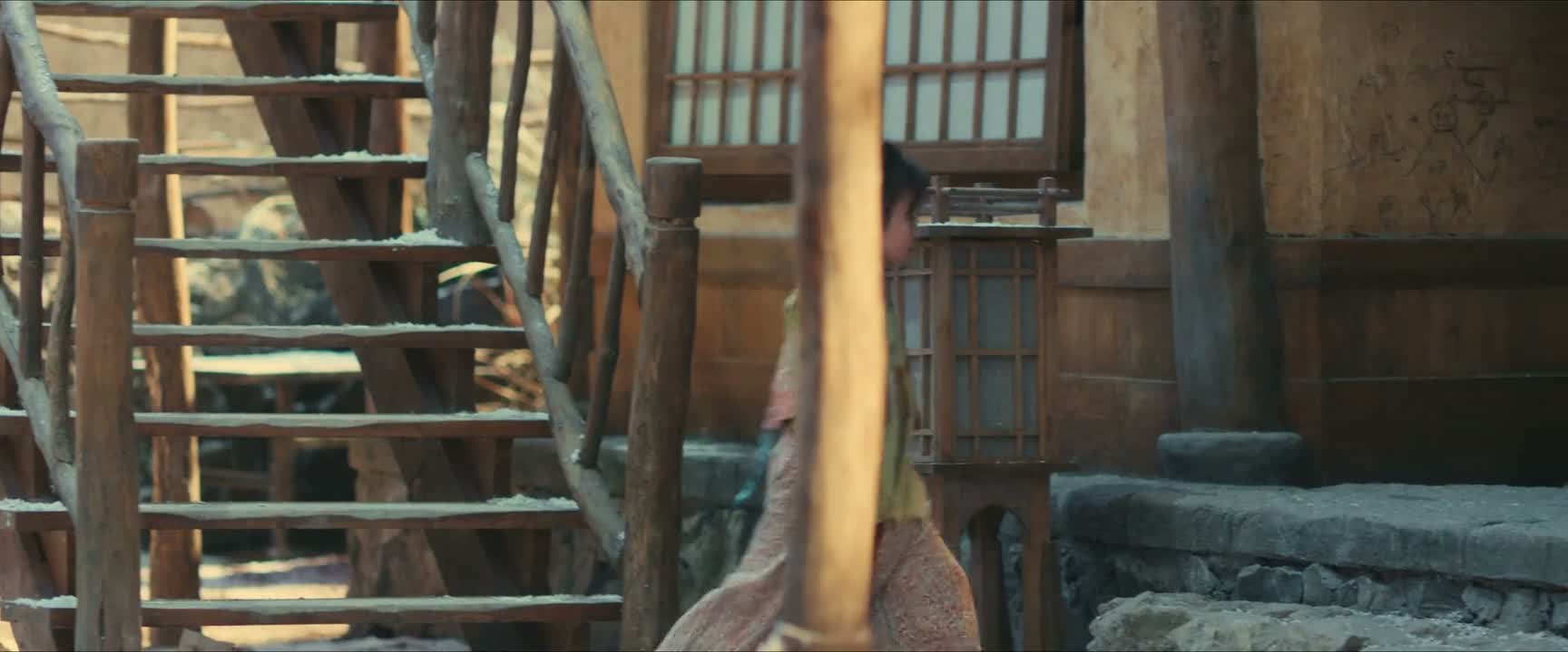 辫子扎歪了