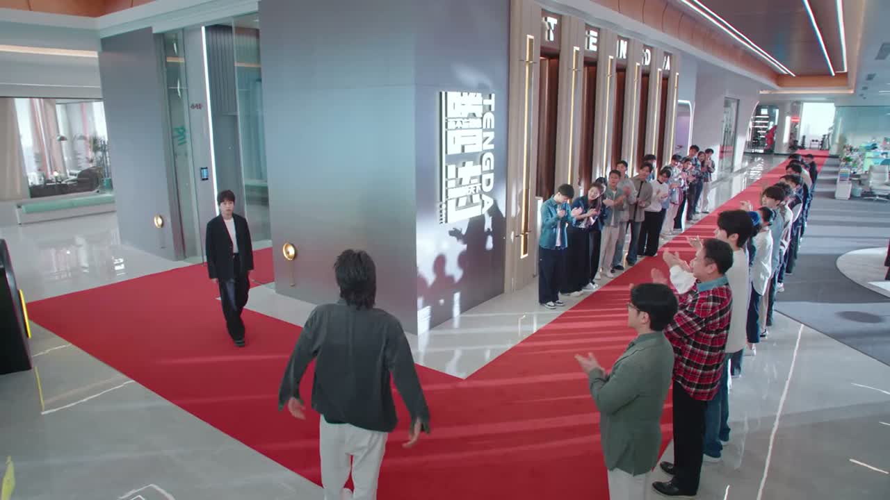 裴总 深入敌营辛苦了