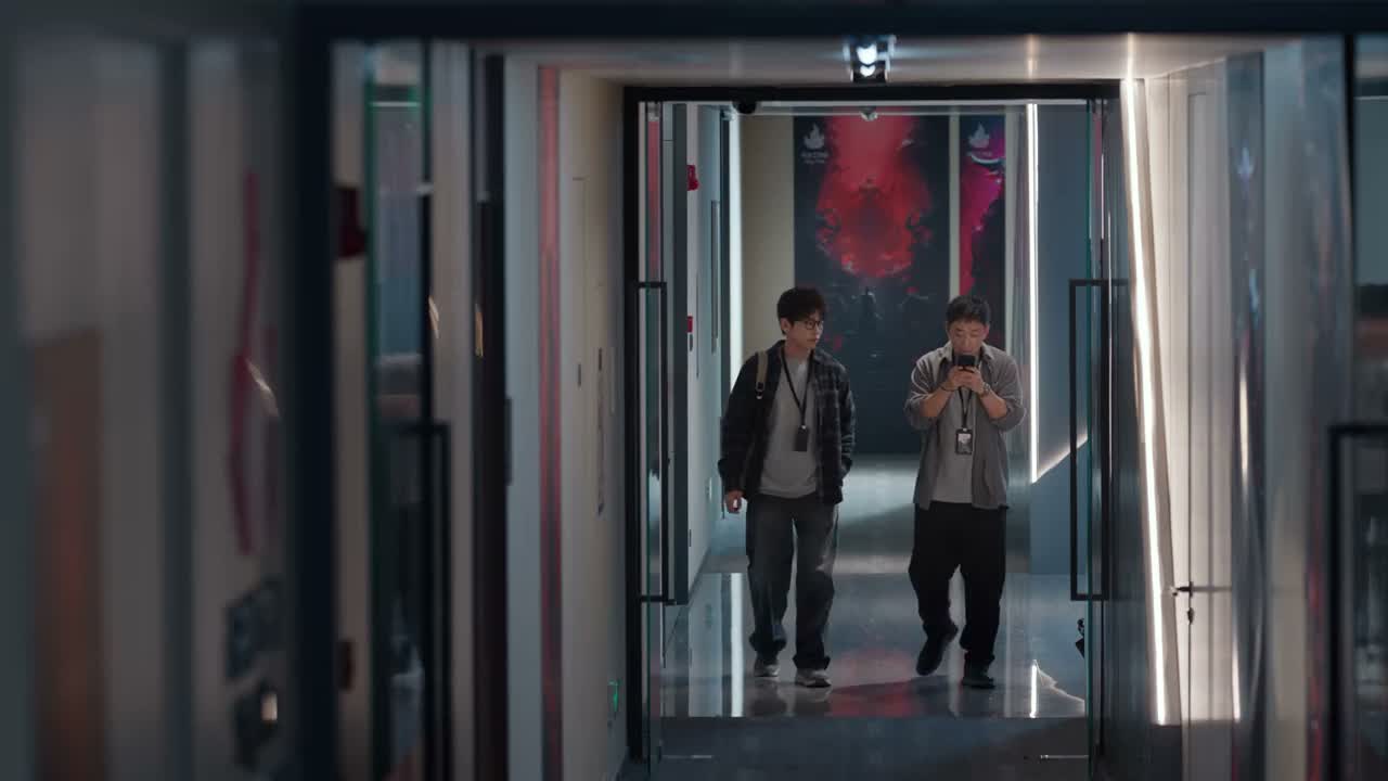 魏哥 你要不休息会 玩会手机