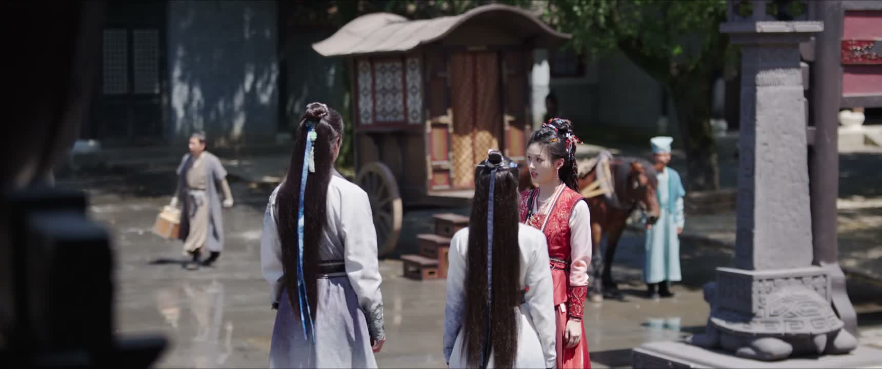 七哥特意让我准备了衣服首饰