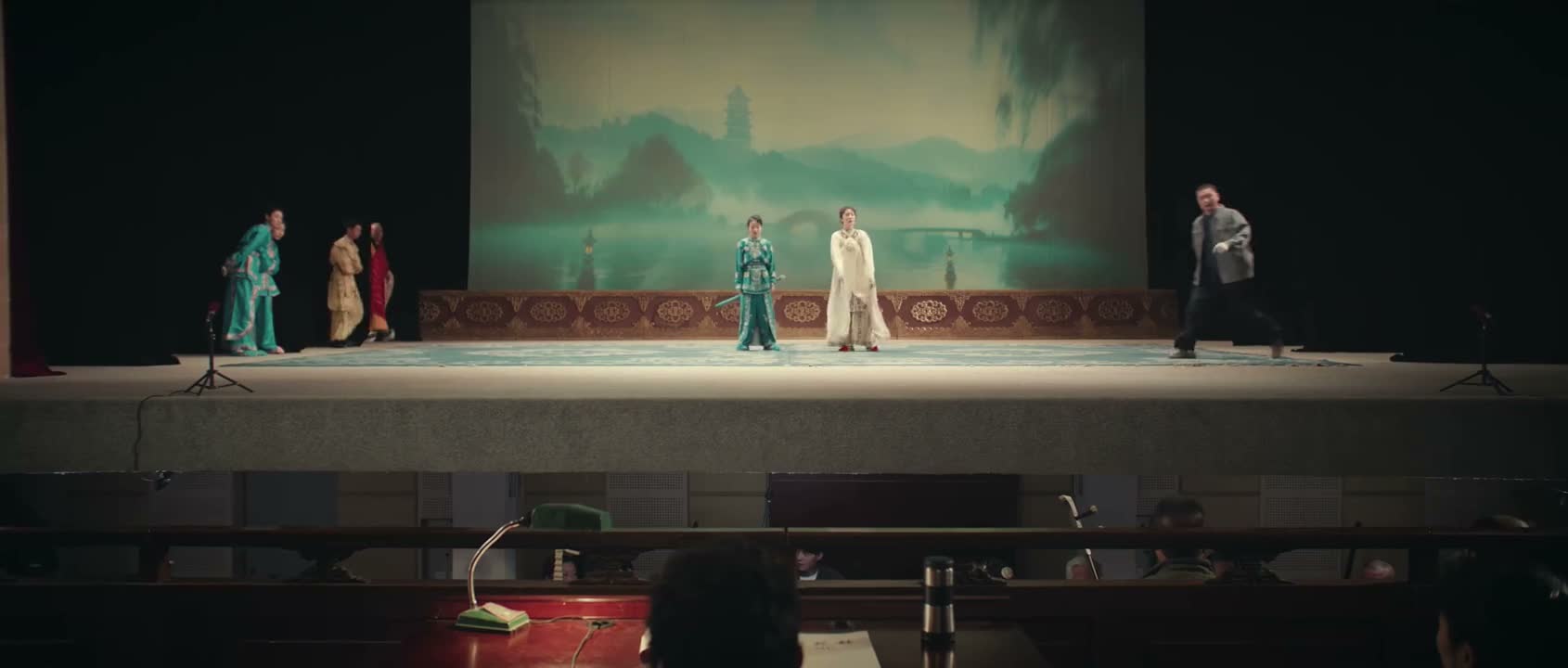 光咋回事嘛 太暗了嘛