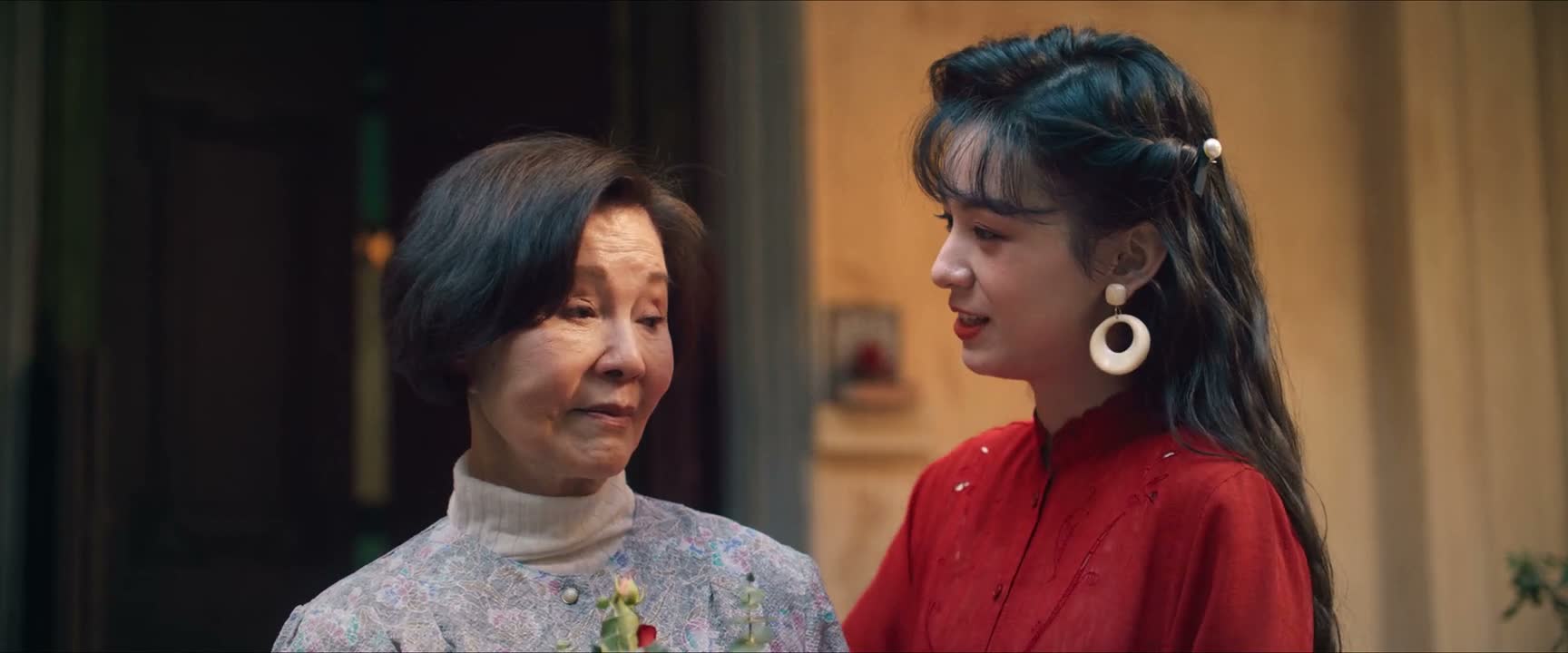 而且 您德高望重 不怒自威