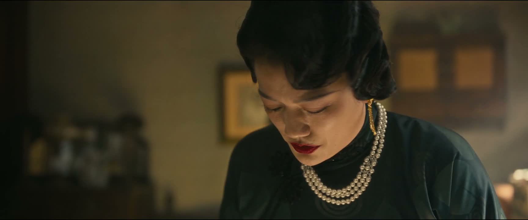 那贼眉鼠眼的勤务兵