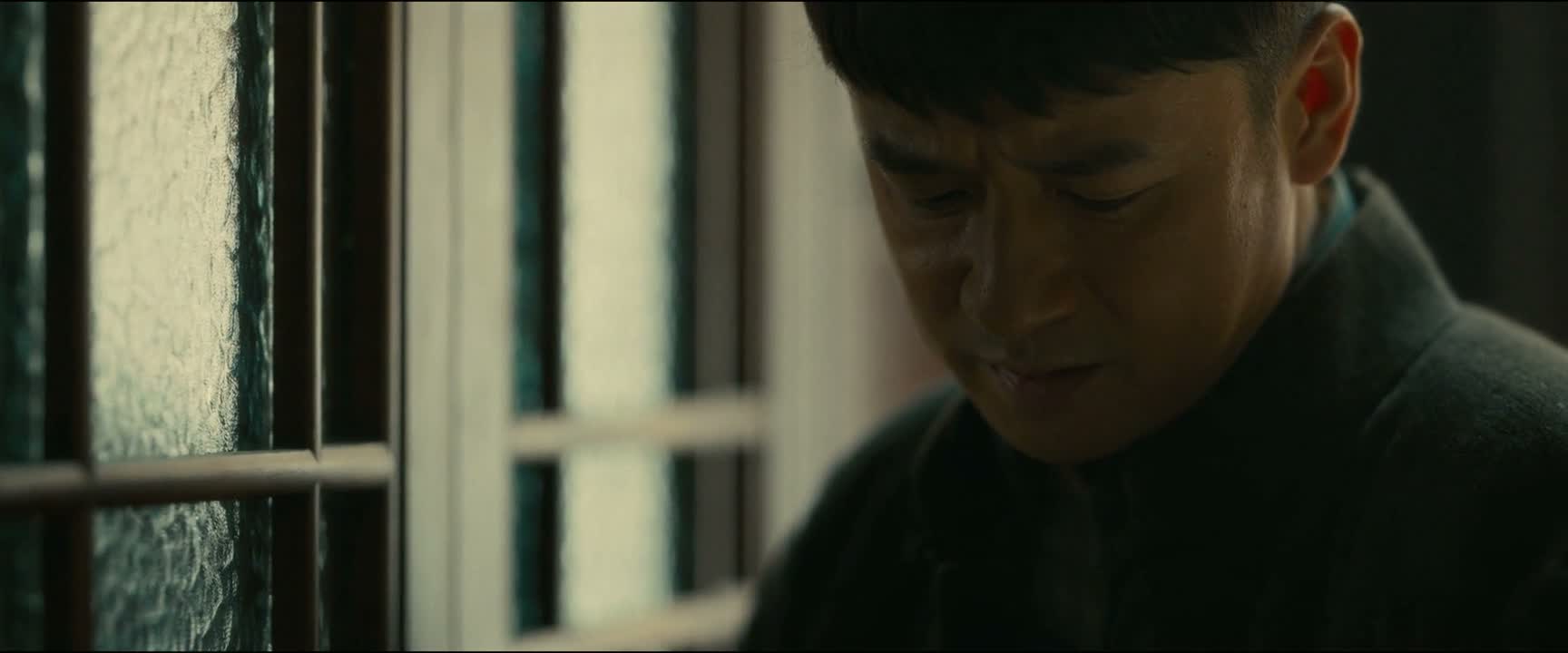 我看他 就是哪眼看他哪眼够