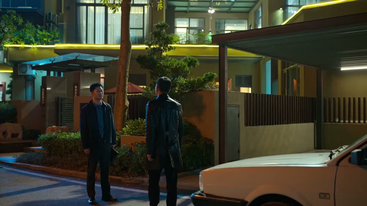 你怎么跟那位领导 搞在一起了