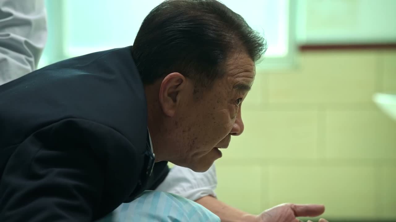 一眼就看到底的人 是你吧