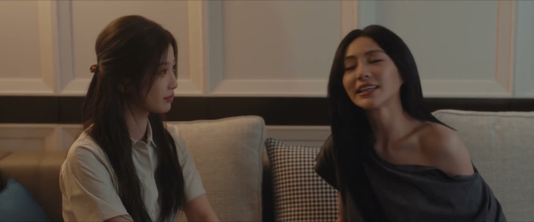你看我们乐团的视频啦
