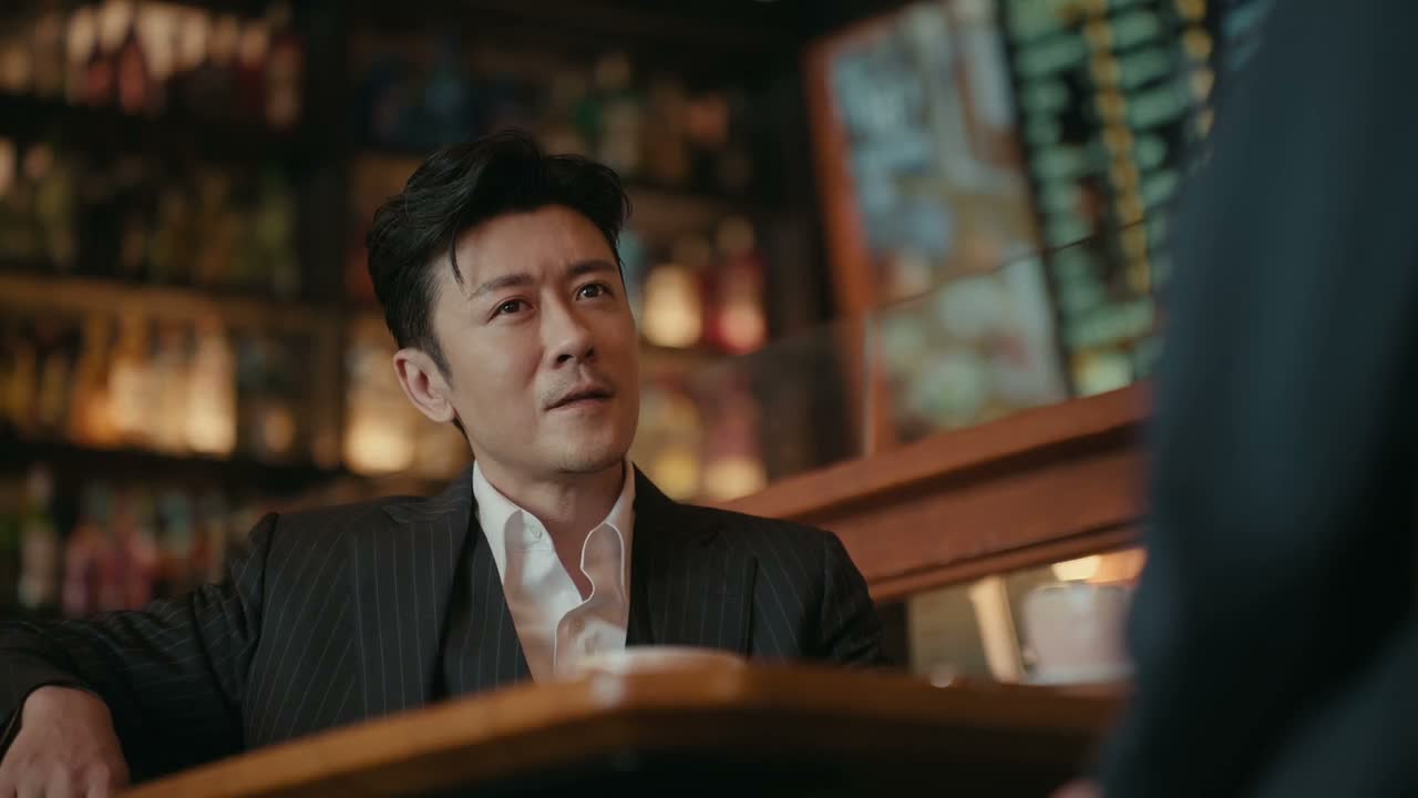 表面上也是笑脸相迎