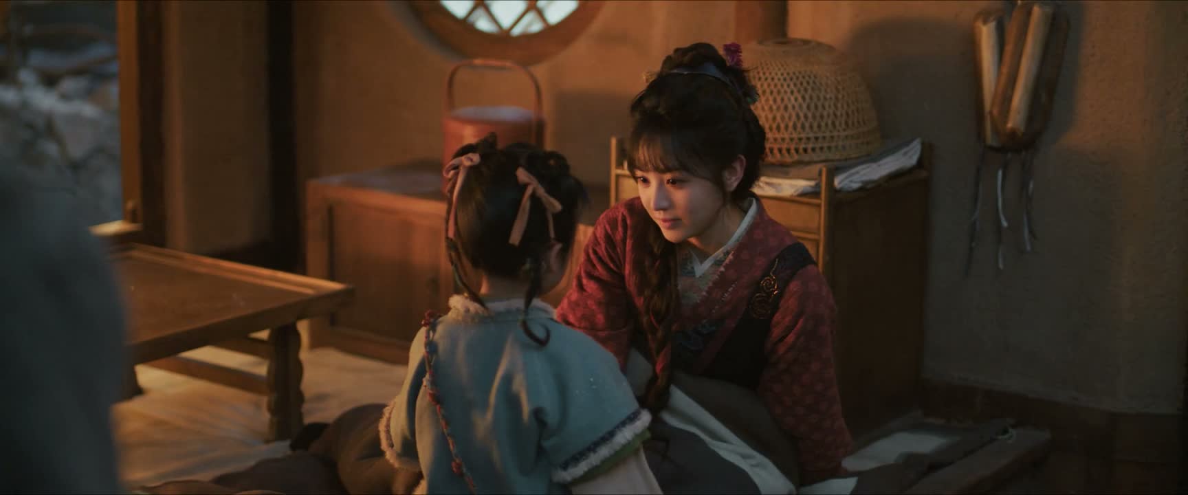 帮阿姐打盆热水好不好