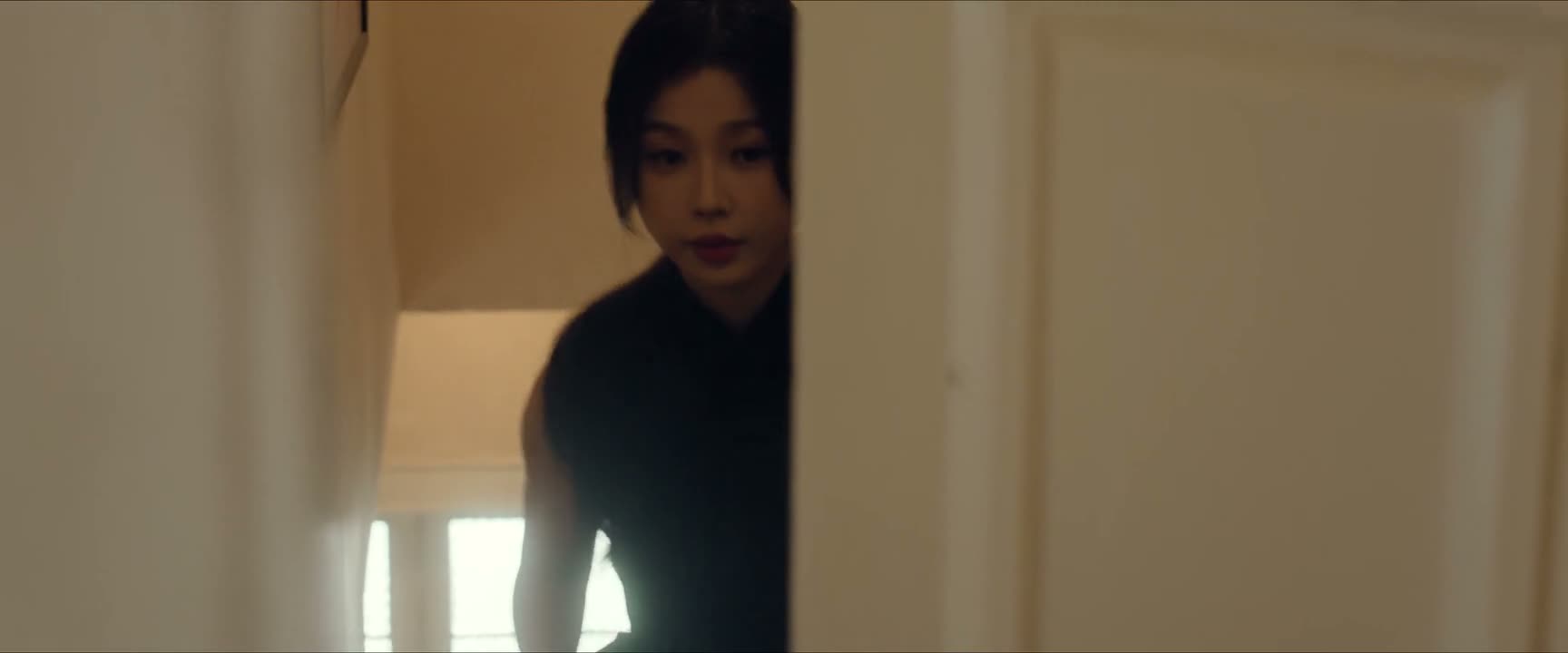 所以需要做两次防水 为了明天能尽快完工