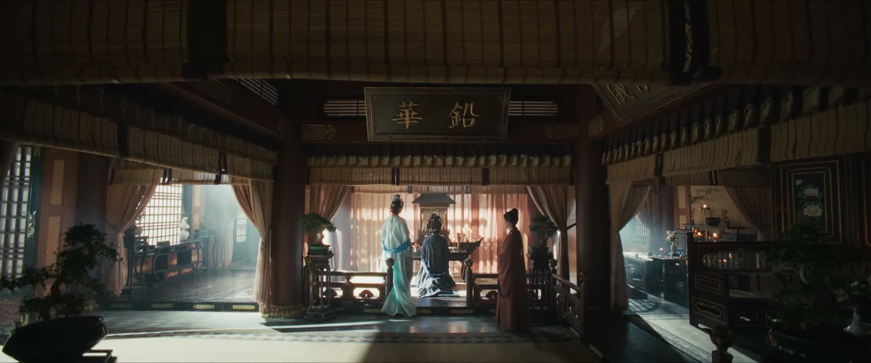 母妃唤儿臣前来