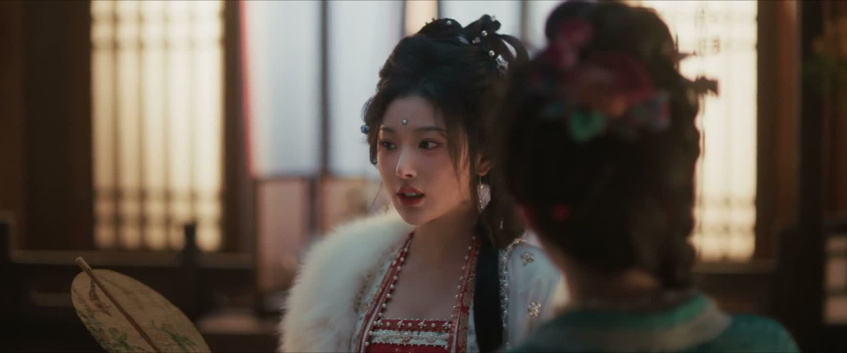 这女人喝酒是看心情