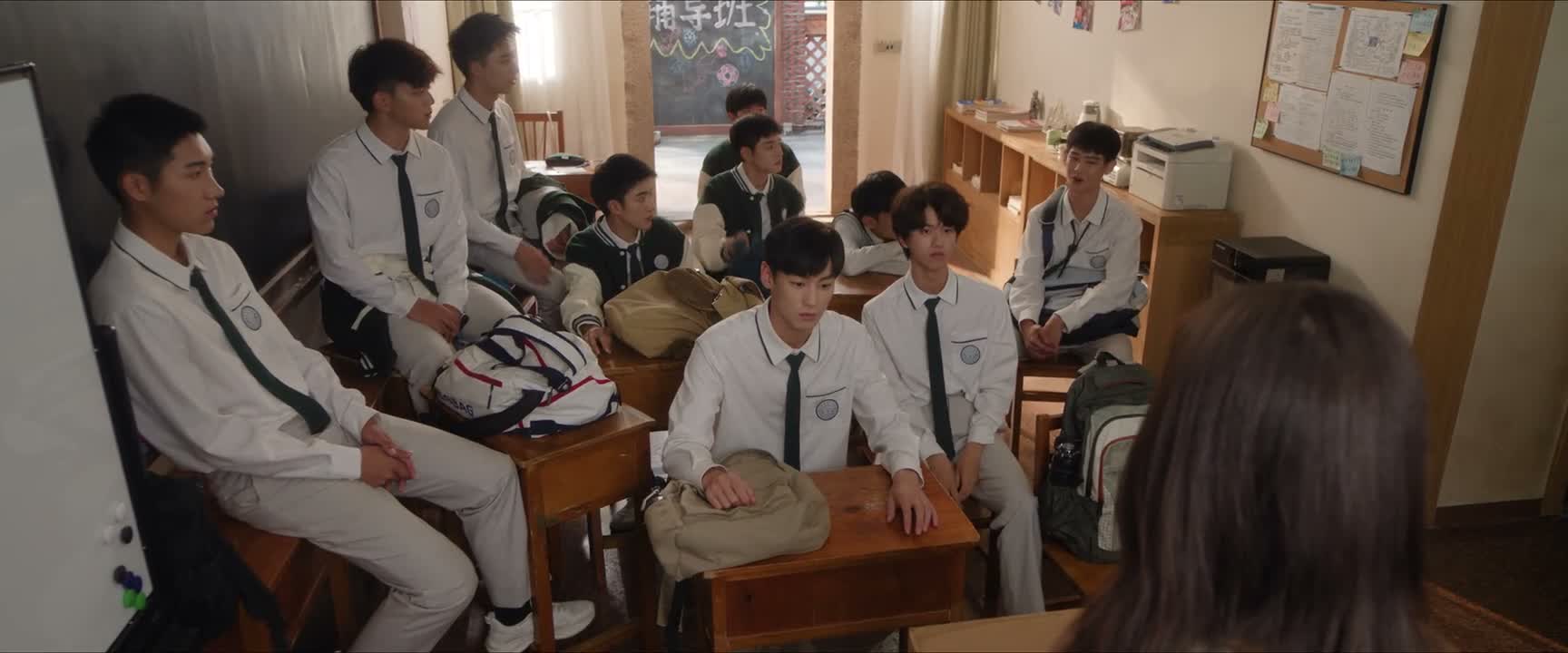不就是少数服从多数吗 看来秦敖同学