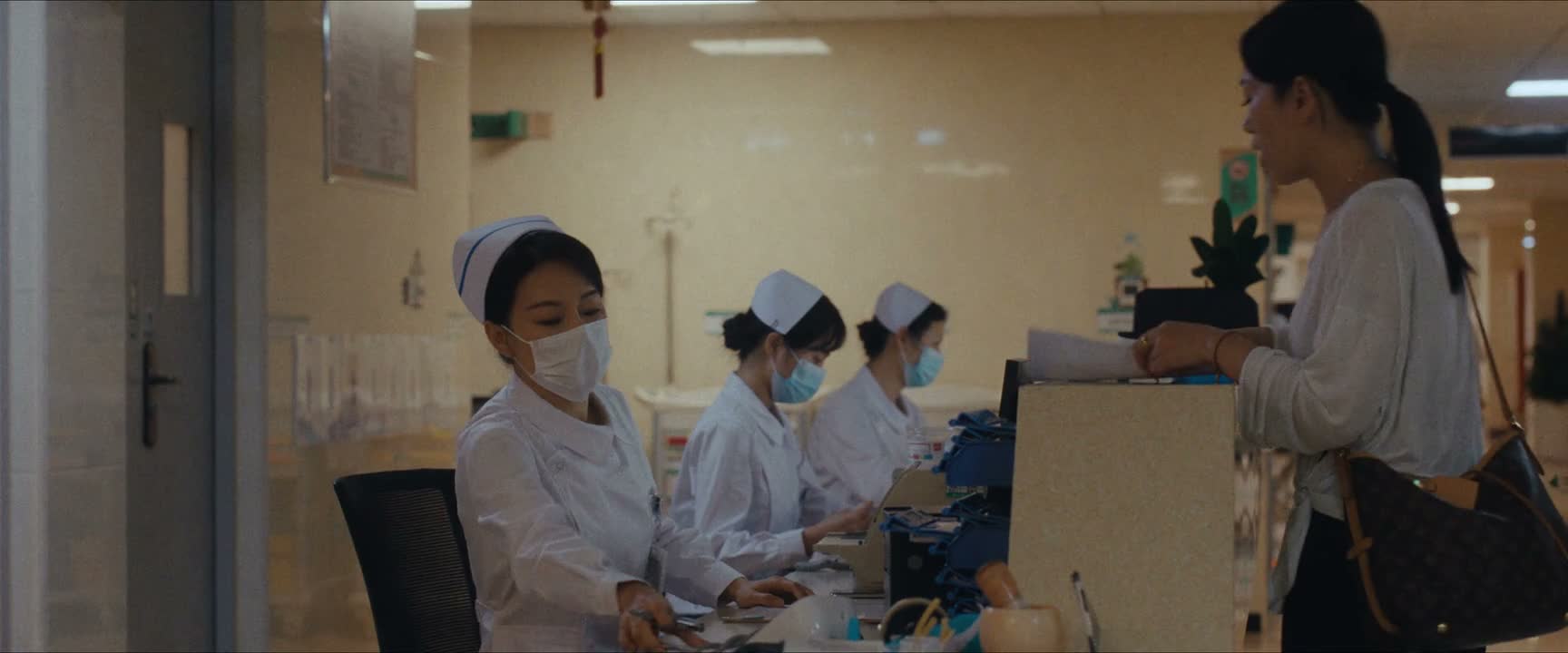 你好请问李小梅在哪个病房