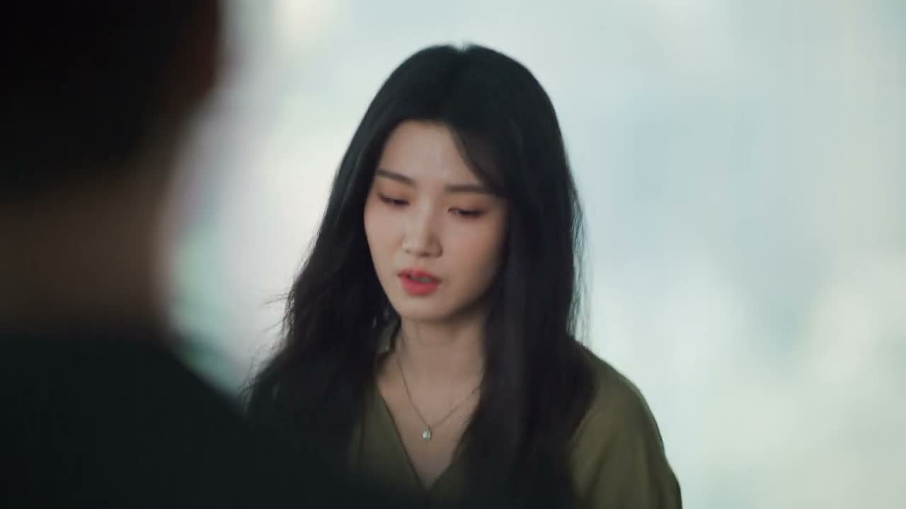 宇总 我是来拿电脑的 打扰了