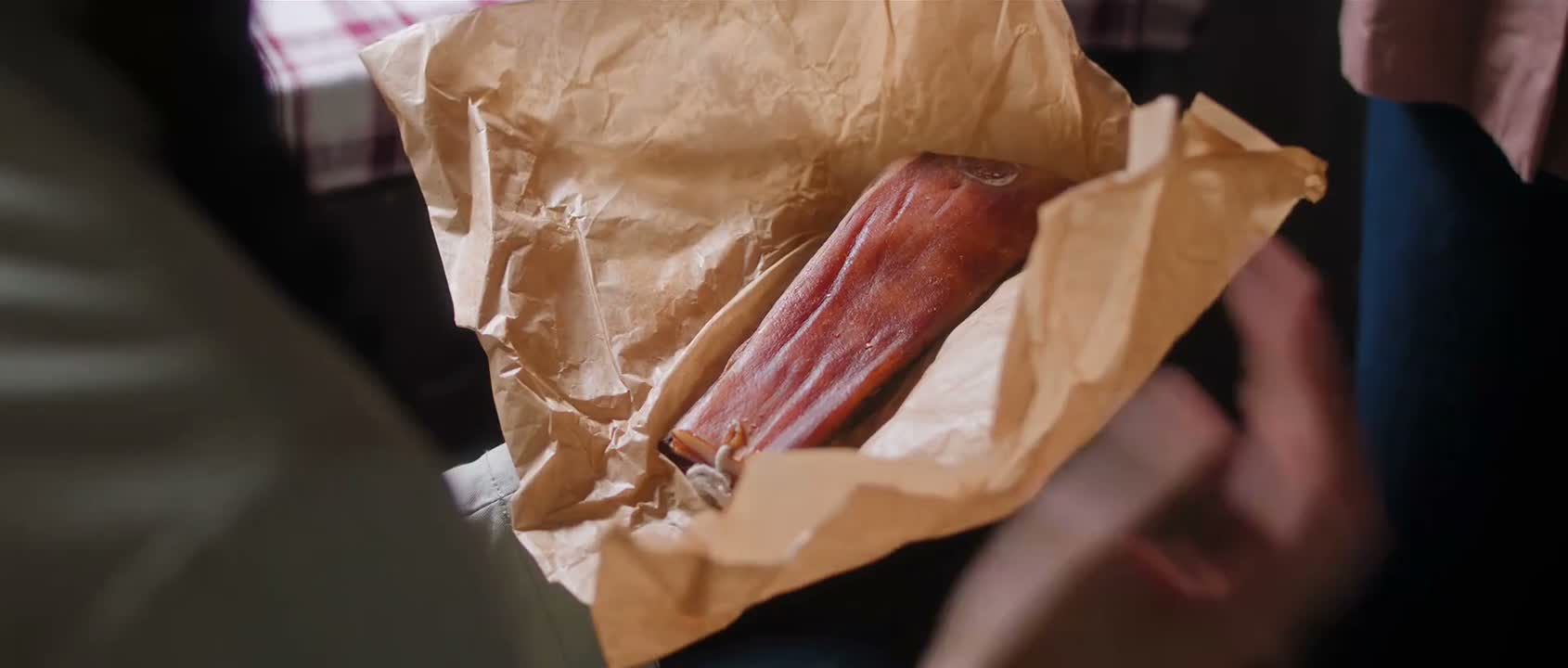 这么大 你从哪弄的 虎口夺食