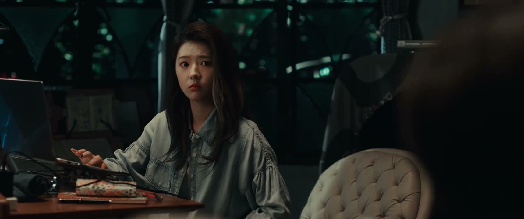 但他不都已经 把新房子给戴珊住上了吗