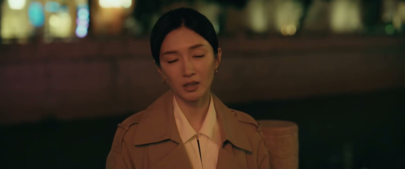 但是他在发完脾气之后 还是选择帮我