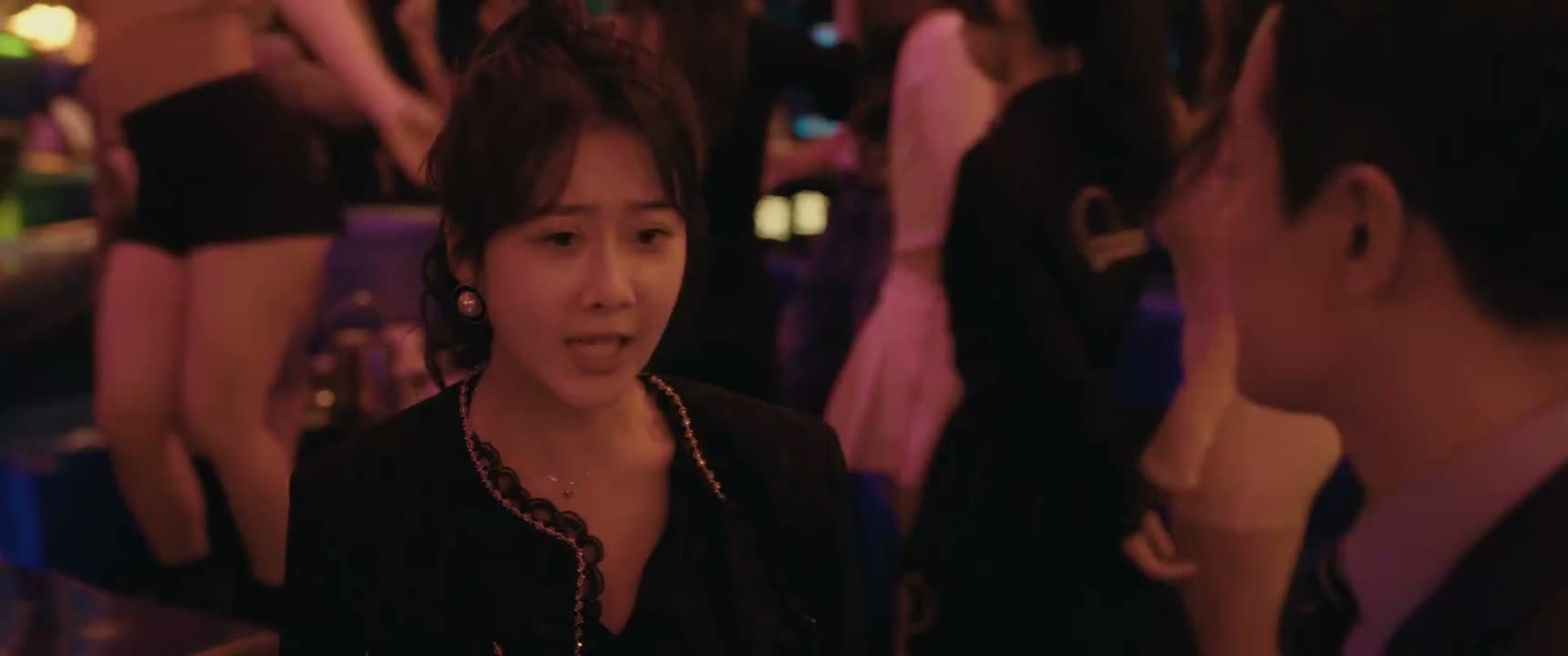 就故意岔开话题 其实是他们说不过我